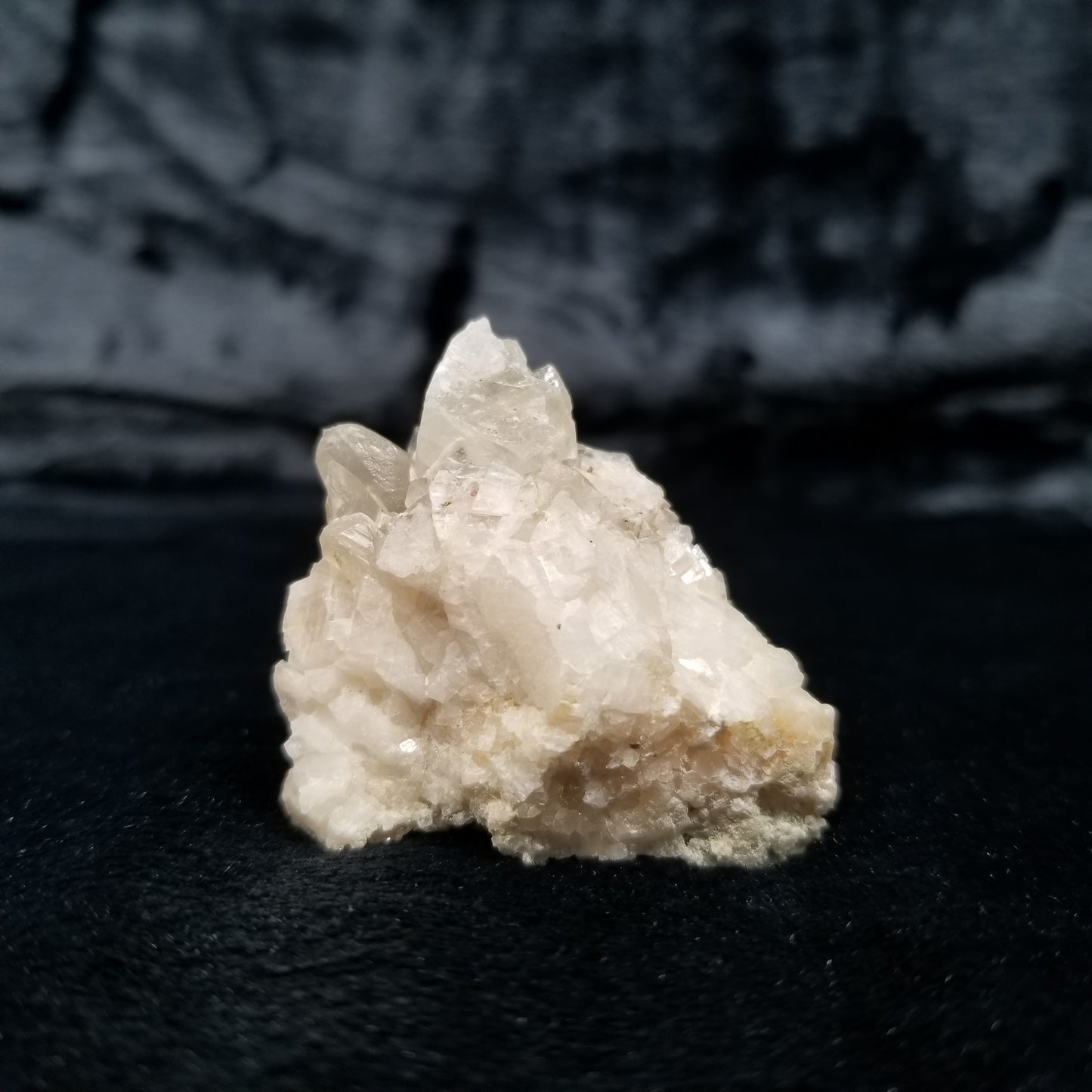 #11326 Chalcopyrite on clear Combined form Calcite on matrix