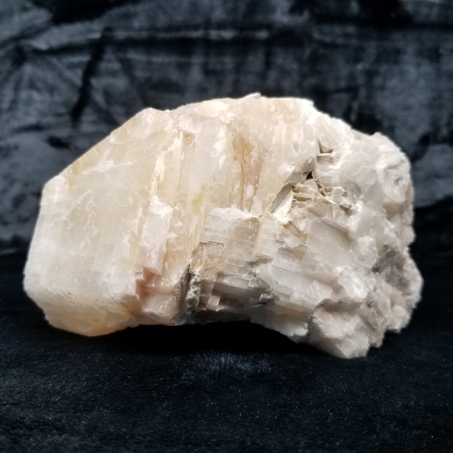 #11379 Honey Calcite block formation on matrix