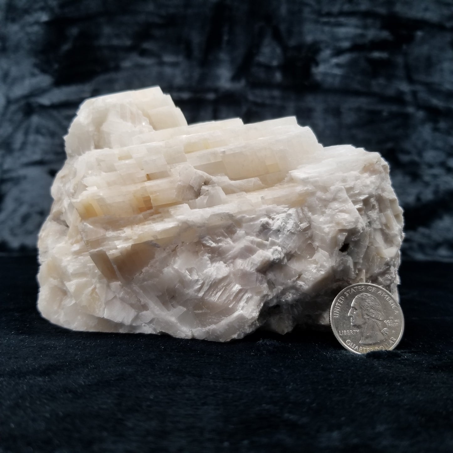 #11381 Honey Calcite block formation on matrix