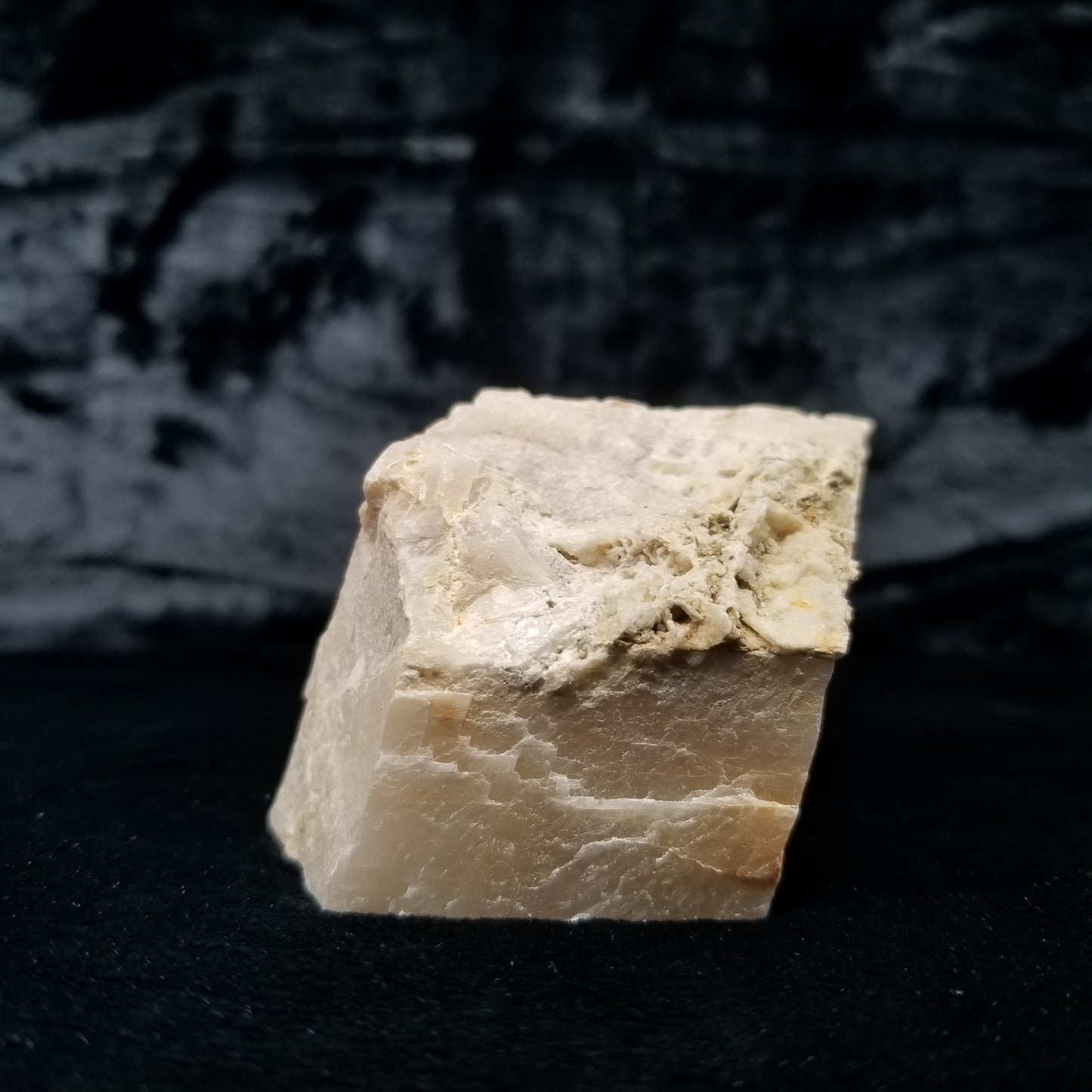 #11389 Dolomite formation on honey Calcite block