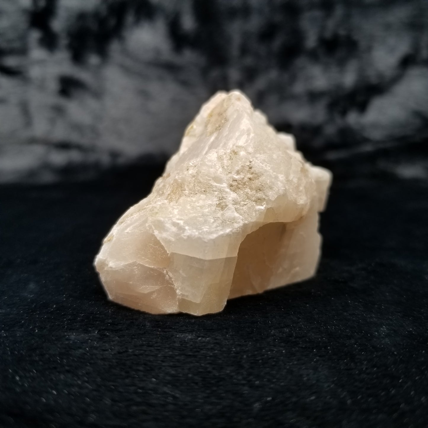 #11409 Dolomite on Calcite block