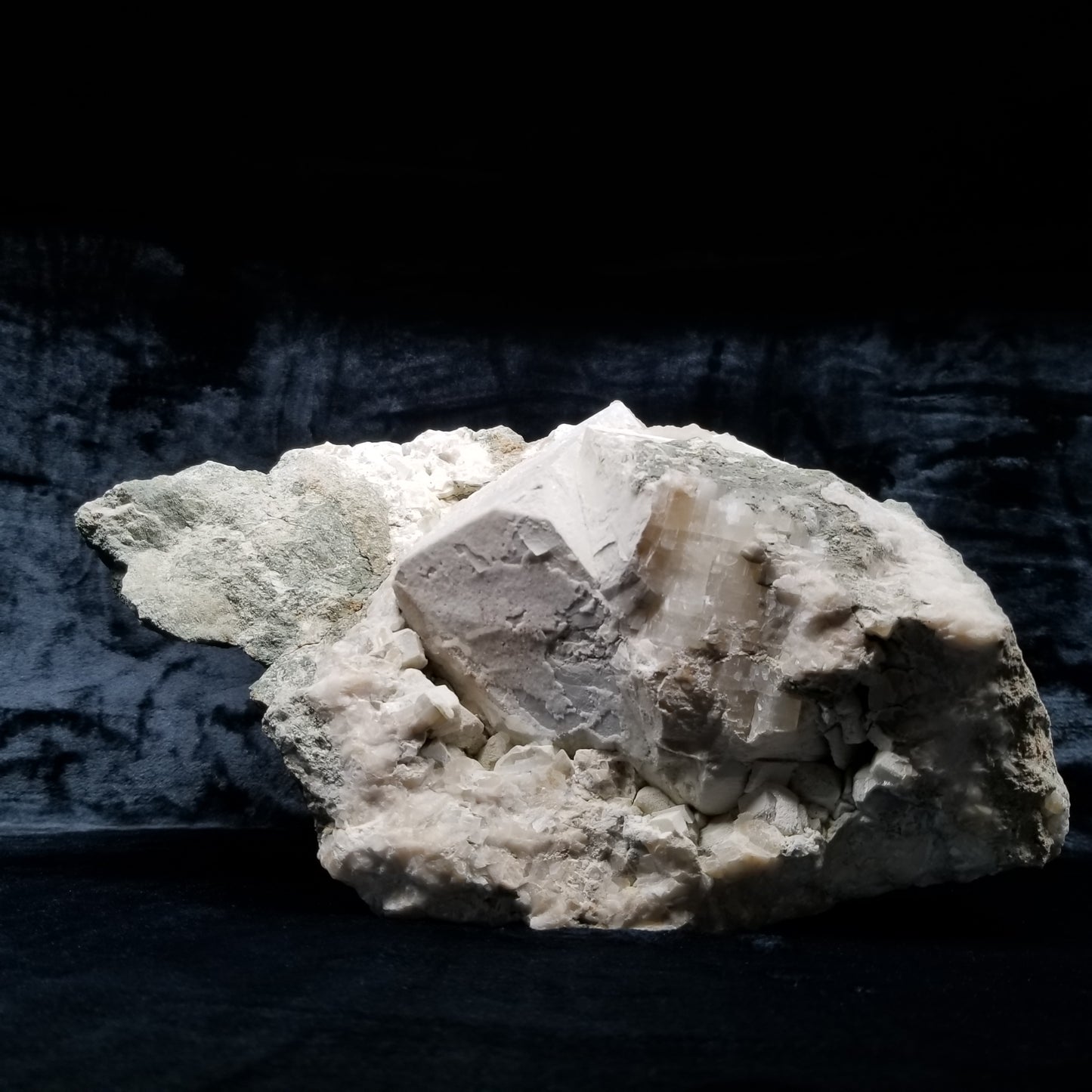 #11063 White Dolomite with small clear Nailhead Spar Calcite on Combined form Calcite and Calcite block formation with Calcite crystals on it and Spirit Quartz