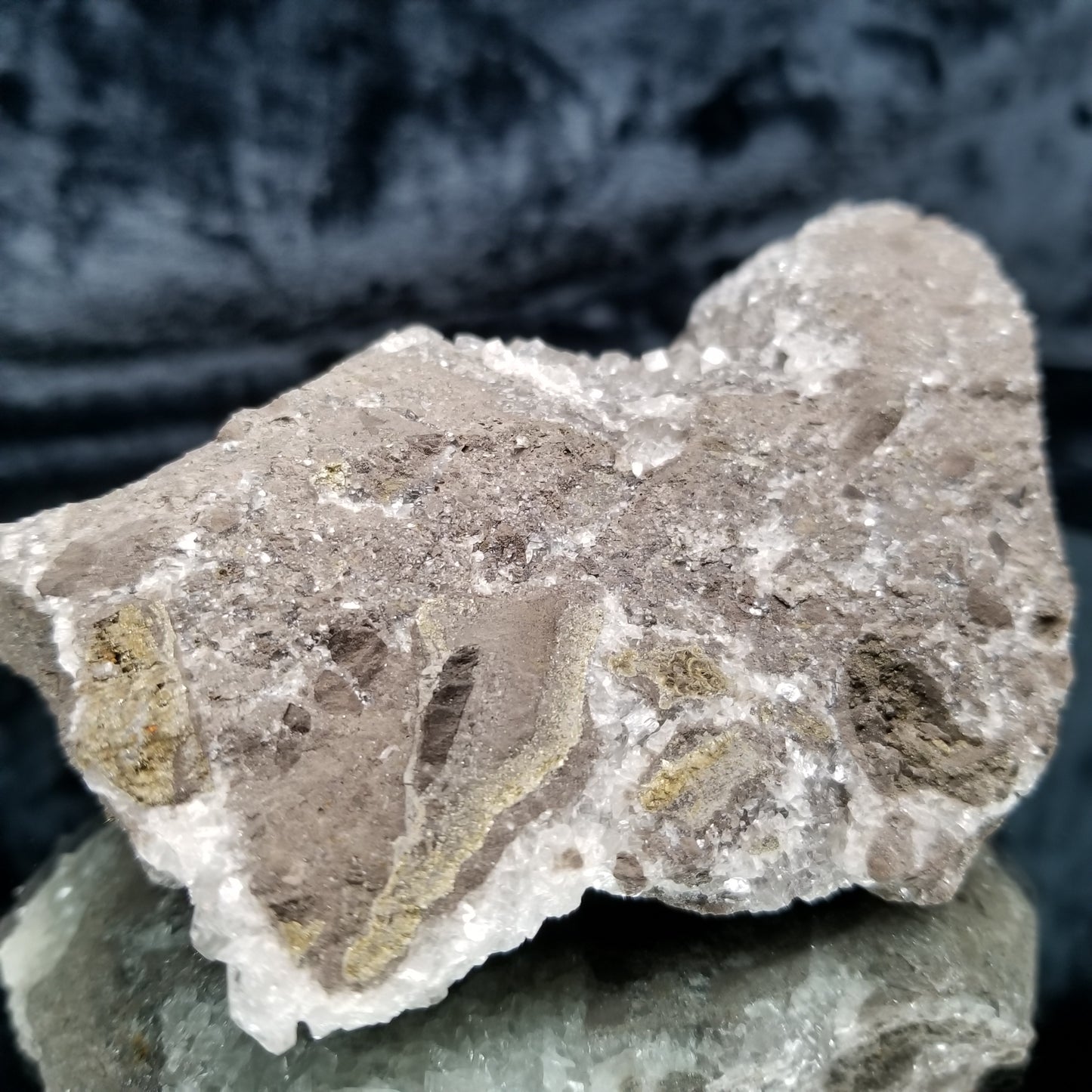 #33002 Transparent Nailhead Spar Calcite geode, Chalcopyrite ore and small fossils in matrix