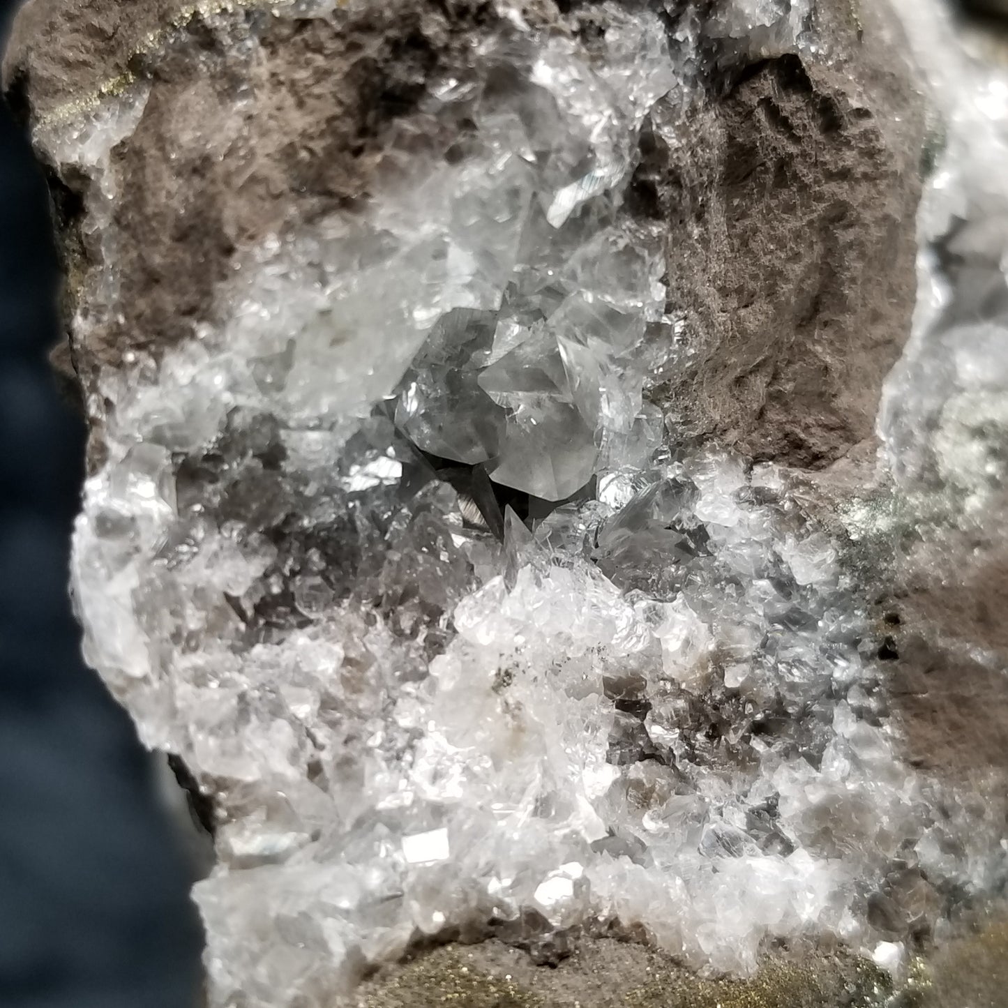 #33008 Super clear Nailhead Spar Calcite geode, Chalcopyrite ore and multiple small fossils in the matrix