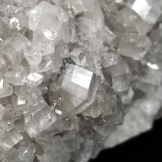 #33024 Super clear Nailhead Spar Calcite geode, Chalcopyrite ore and multiple small fossils in the matrix