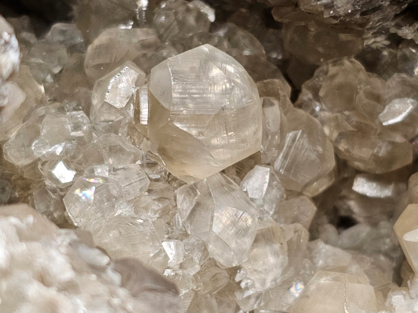 #33026 Super clear Nailhead Spar Calcite geode, Chalcopyrite ore and multiple small fossils in the matrix