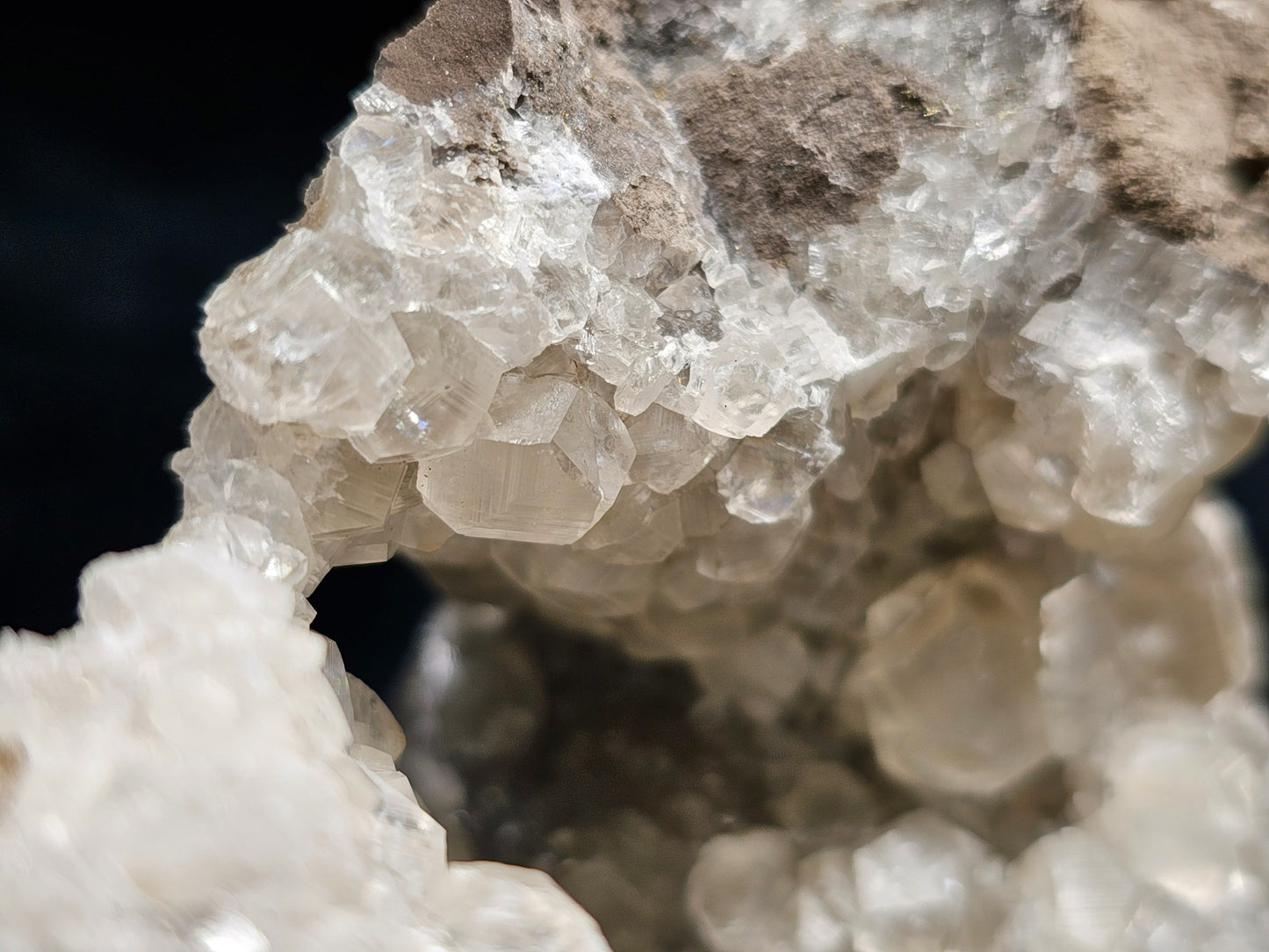 #33033 Super clear Nailhead Spar Calcite geode, Chalcopyrite ore and multiple small fossils in the matrix