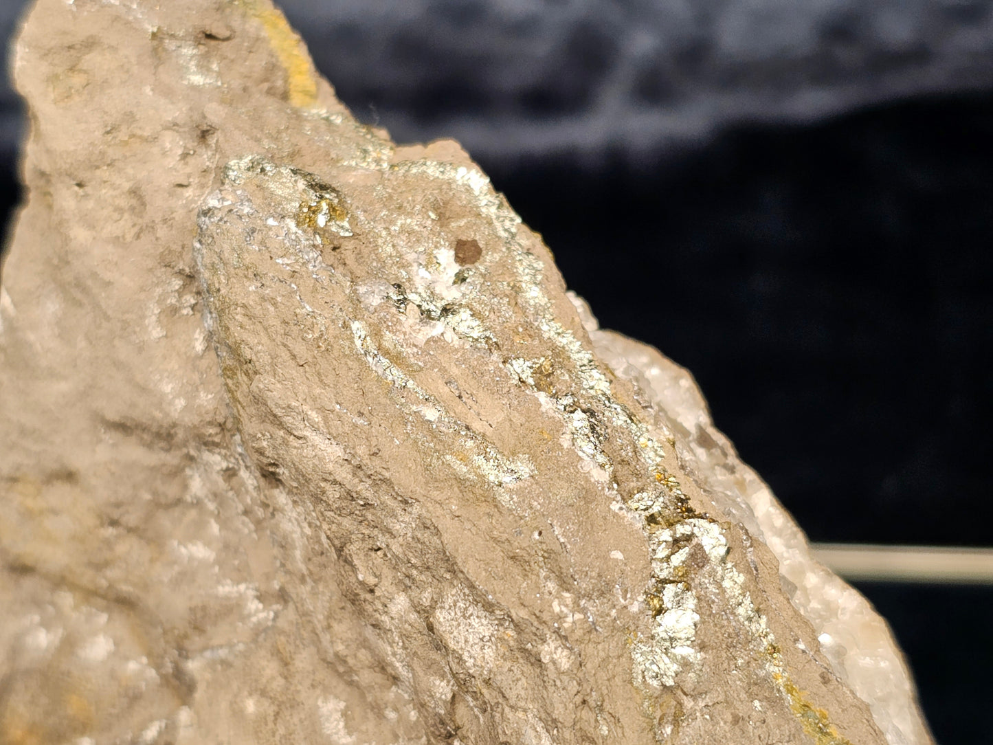 #33040 Super clear Nailhead Spar Calcite cluster, Chalcopyrite ore and multiple small fossils in the matrix