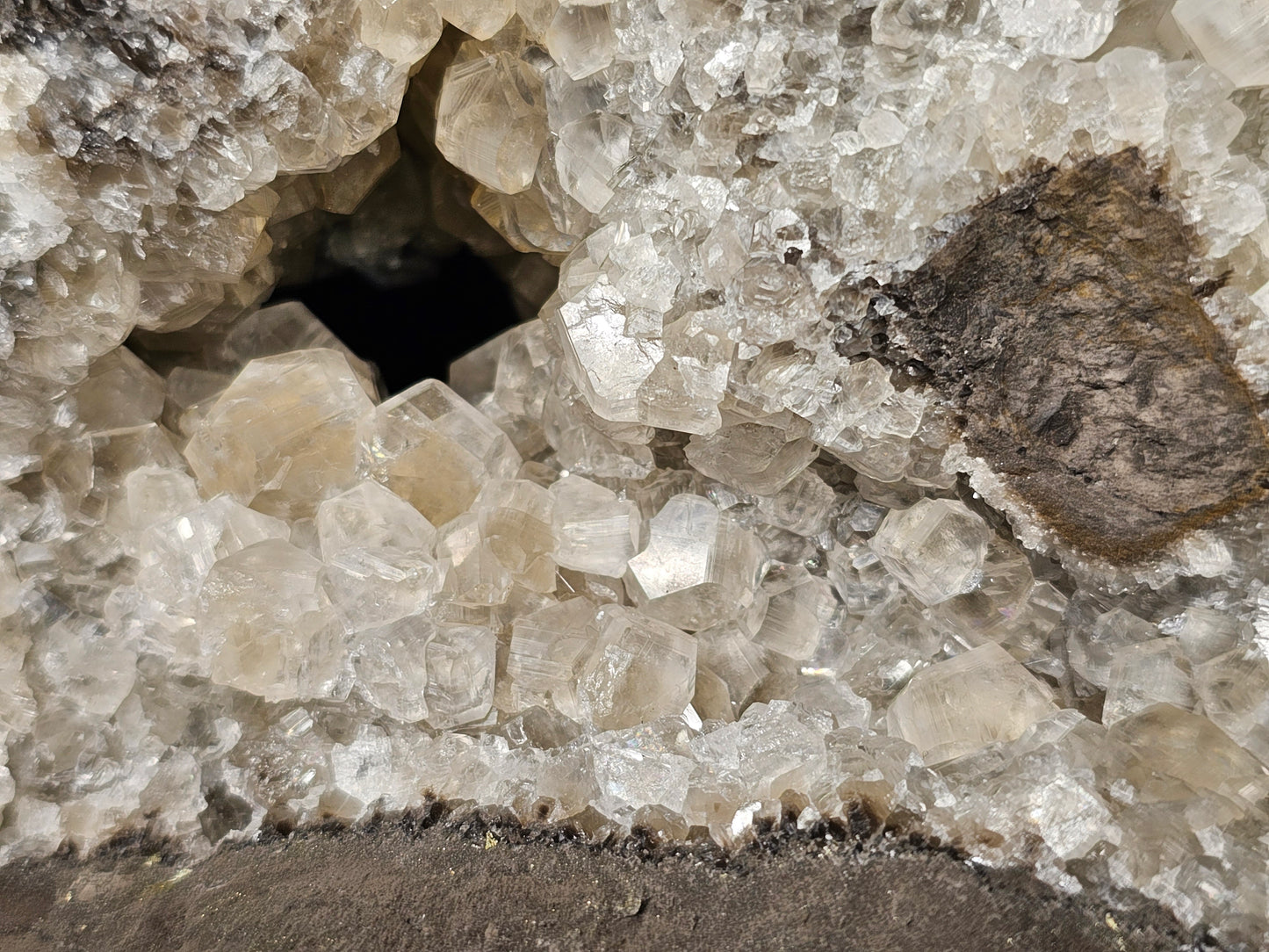 #33037 Super clear Nailhead Spar Calcite geode, Chalcopyrite ore and multiple small fossils in the matrix