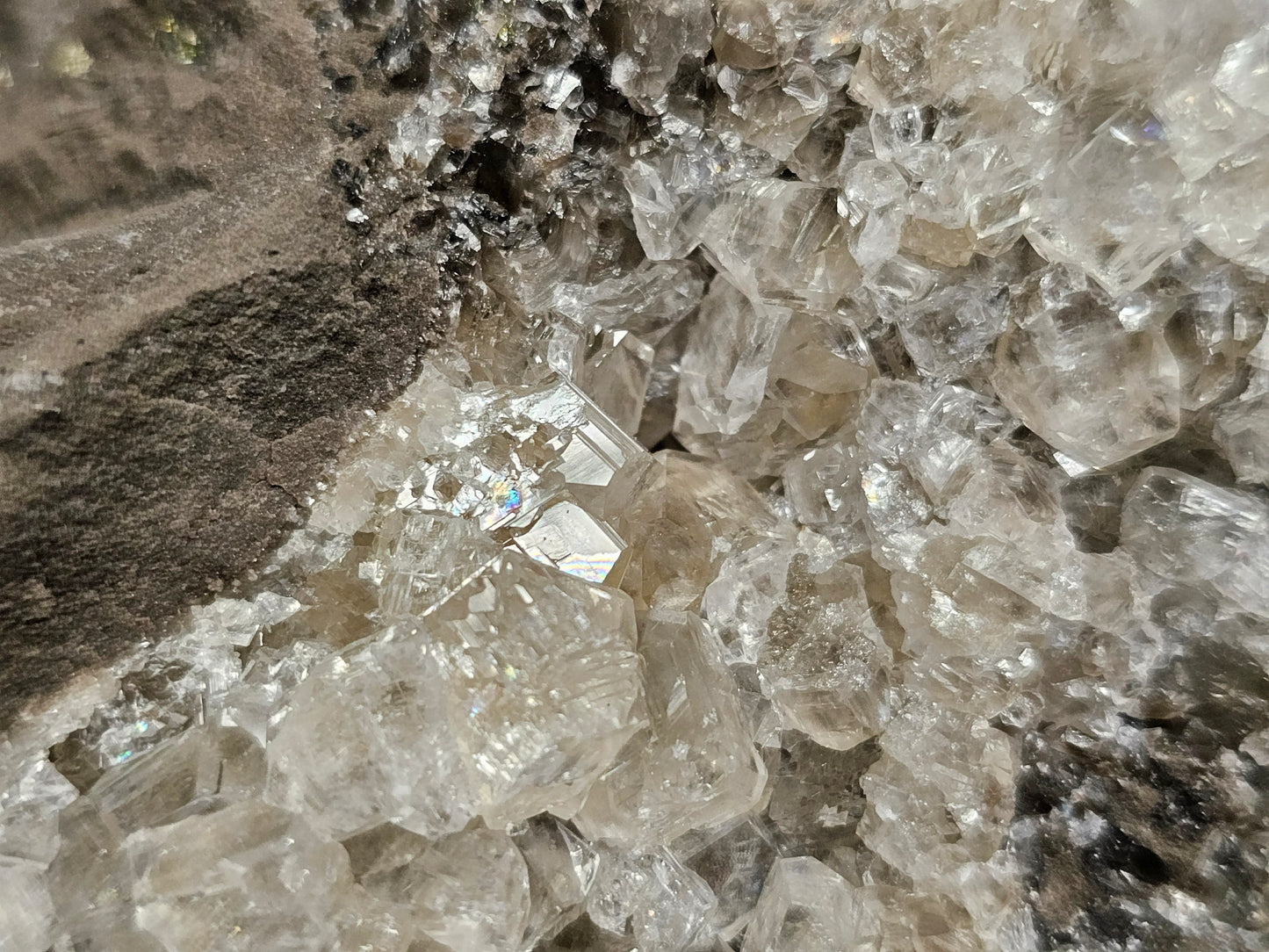 #33037 Super clear Nailhead Spar Calcite geode, Chalcopyrite ore and multiple small fossils in the matrix