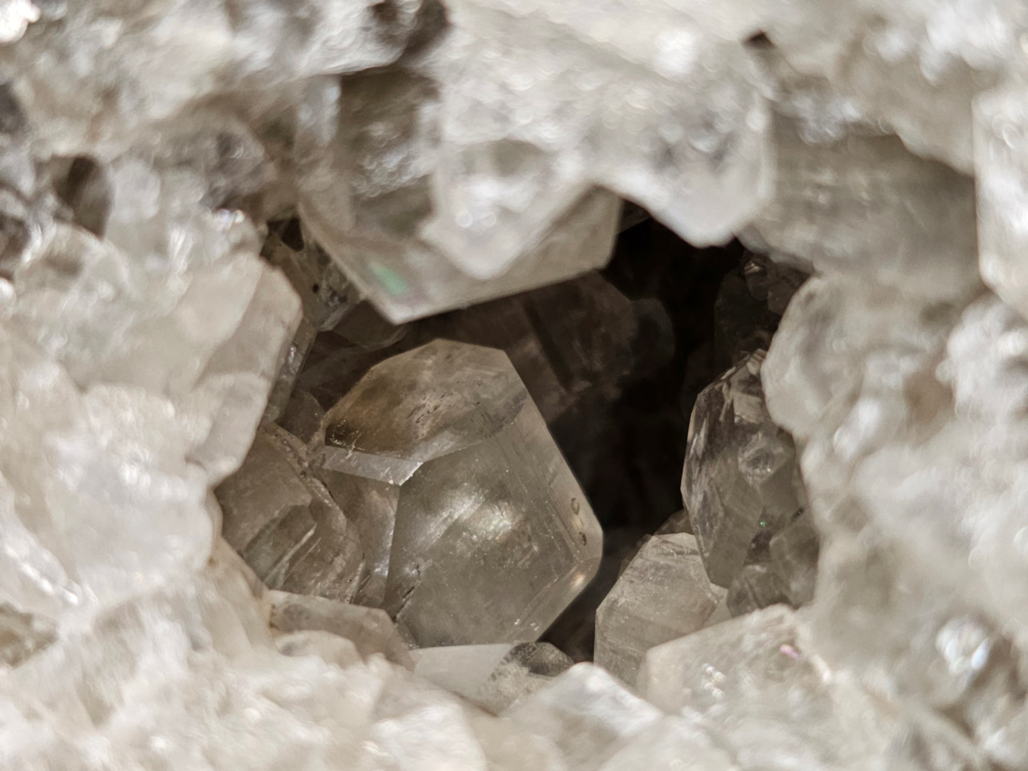 #33037 Super clear Nailhead Spar Calcite geode, Chalcopyrite ore and multiple small fossils in the matrix