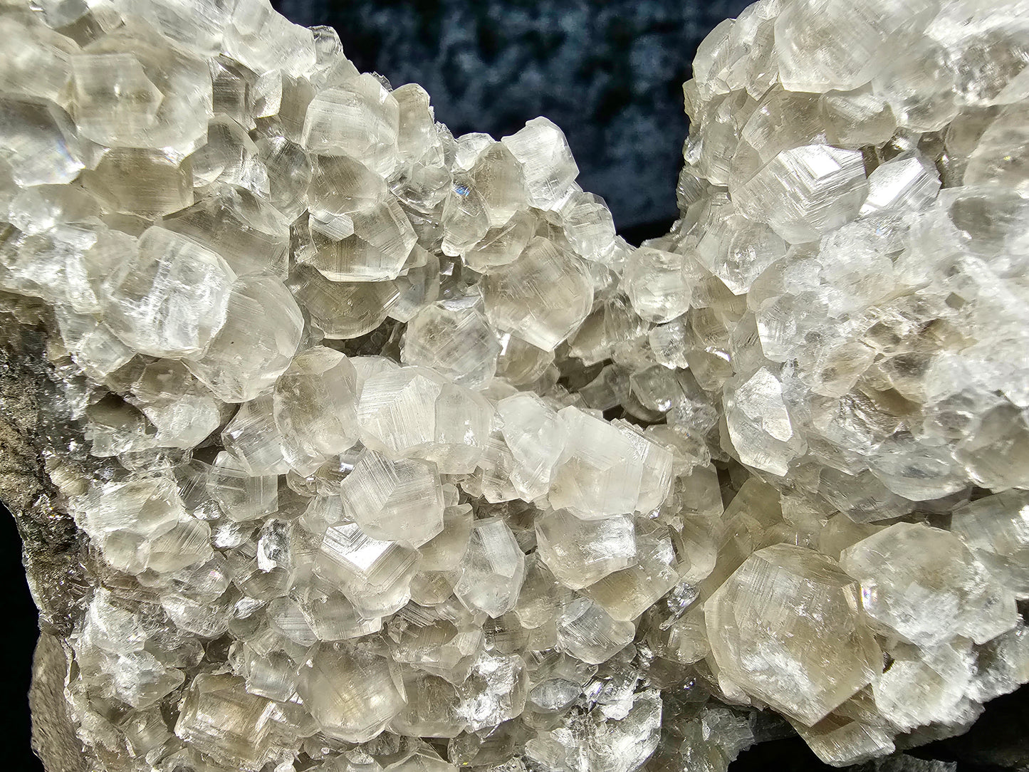 #33037 Super clear Nailhead Spar Calcite geode, Chalcopyrite ore and multiple small fossils in the matrix