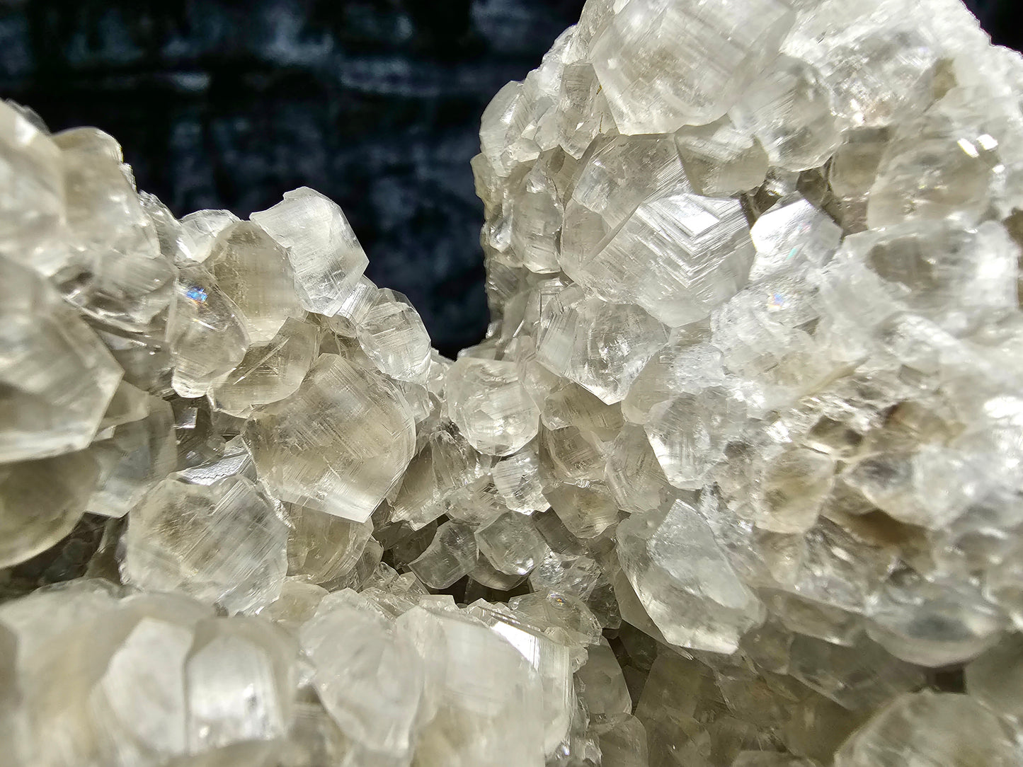 #33037 Super clear Nailhead Spar Calcite geode, Chalcopyrite ore and multiple small fossils in the matrix