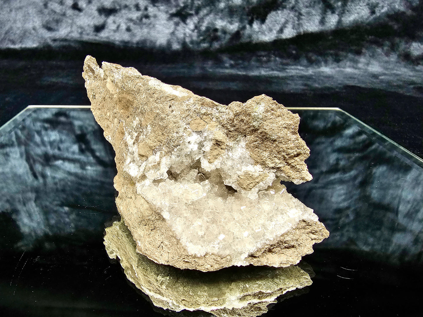 #33036  Super clear Nailhead Spar Calcite cluster, Chalcopyrite ore and multiple small fossils in the matrix