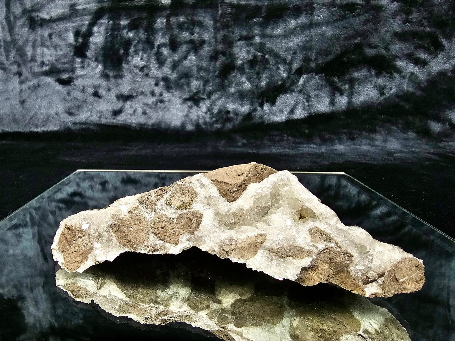 #33048 Super clear Nailhead Spar Calcite cluster, Chalcopyrite ore and multiple small fossils in the matrix