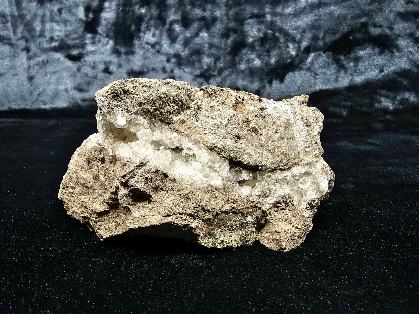 #33041 Super clear Nailhead Spar Calcite cluster, Chalcopyrite ore and multiple small fossils in the matrix