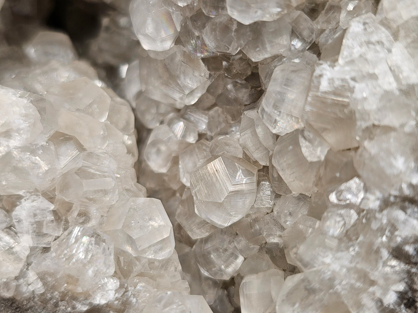 #33027 Super clear Nailhead Spar Calcite geode, Chalcopyrite ore and multiple small fossils in the matrix