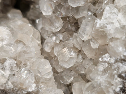 #33027 Super clear Nailhead Spar Calcite geode, Chalcopyrite ore and multiple small fossils in the matrix