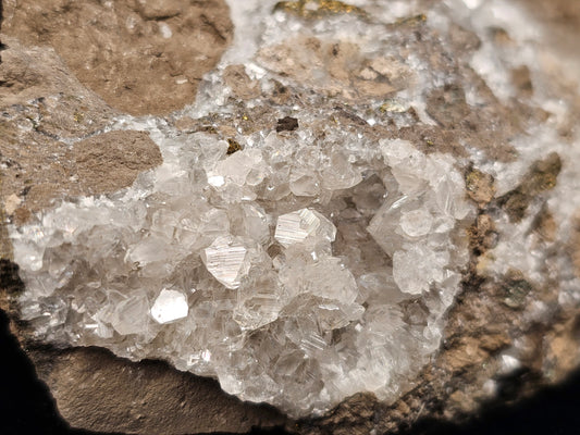 #33044 Super clear Nailhead Spar Calcite cluster, Chalcopyrite ore and multiple small fossils in the matrix