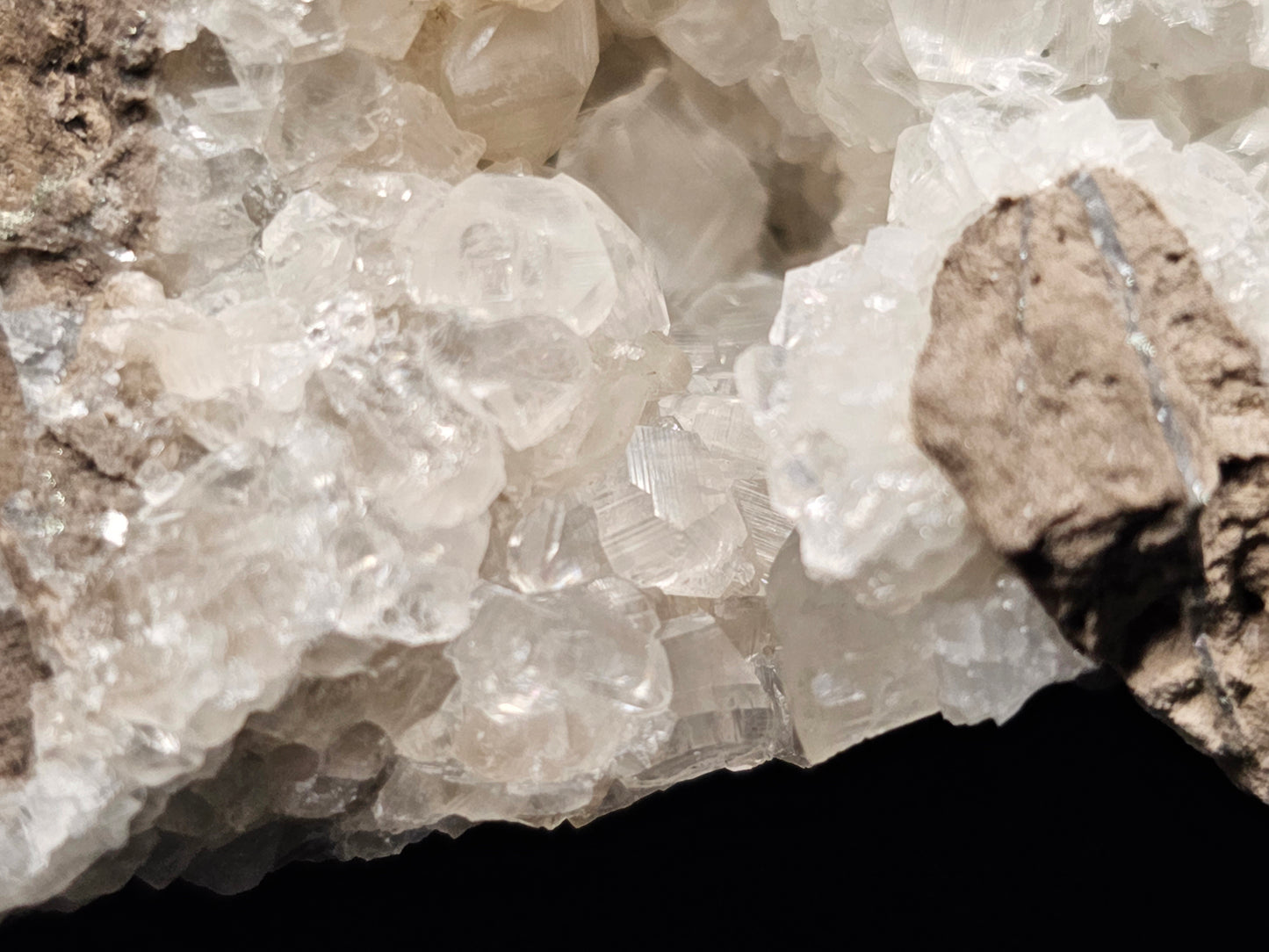 #33038 Super clear Nailhead Spar Calcite geode, Chalcopyrite ore and multiple small fossils in the matrix