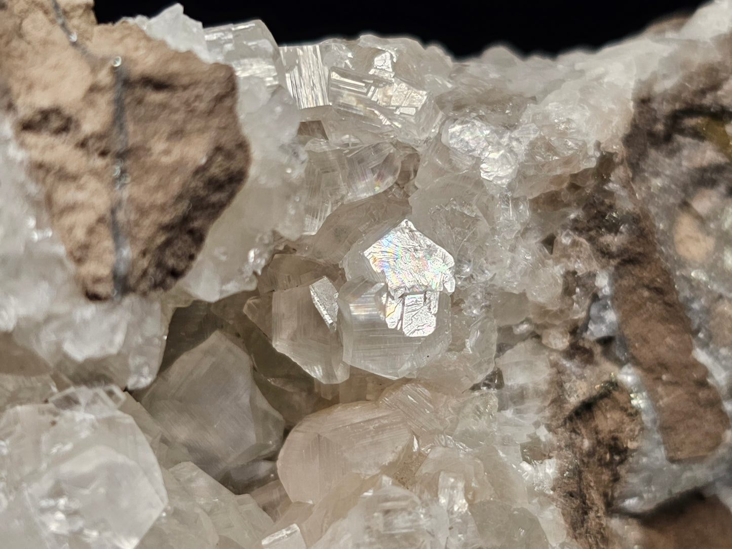 #33038 Super clear Nailhead Spar Calcite geode, Chalcopyrite ore and multiple small fossils in the matrix