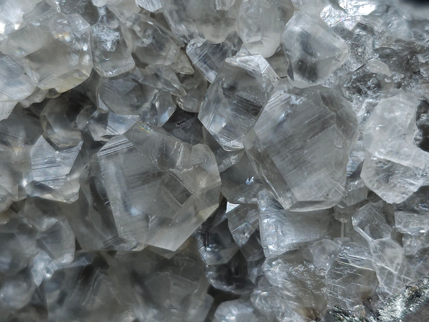 #33049 Super clear Nailhead Spar Calcite cluster, Chalcopyrite ore and multiple small fossils in the matrix