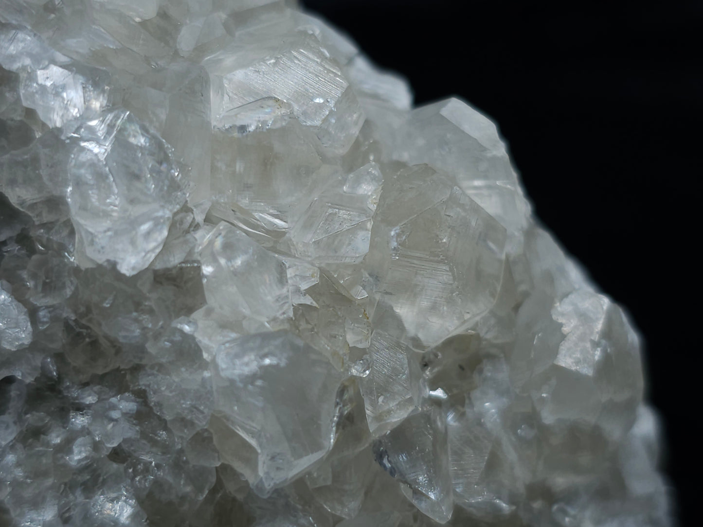 #33076 Super clear Nailhead Spar Calcite cluster, Chalcopyrite ore and multiple small fossils in the matrix