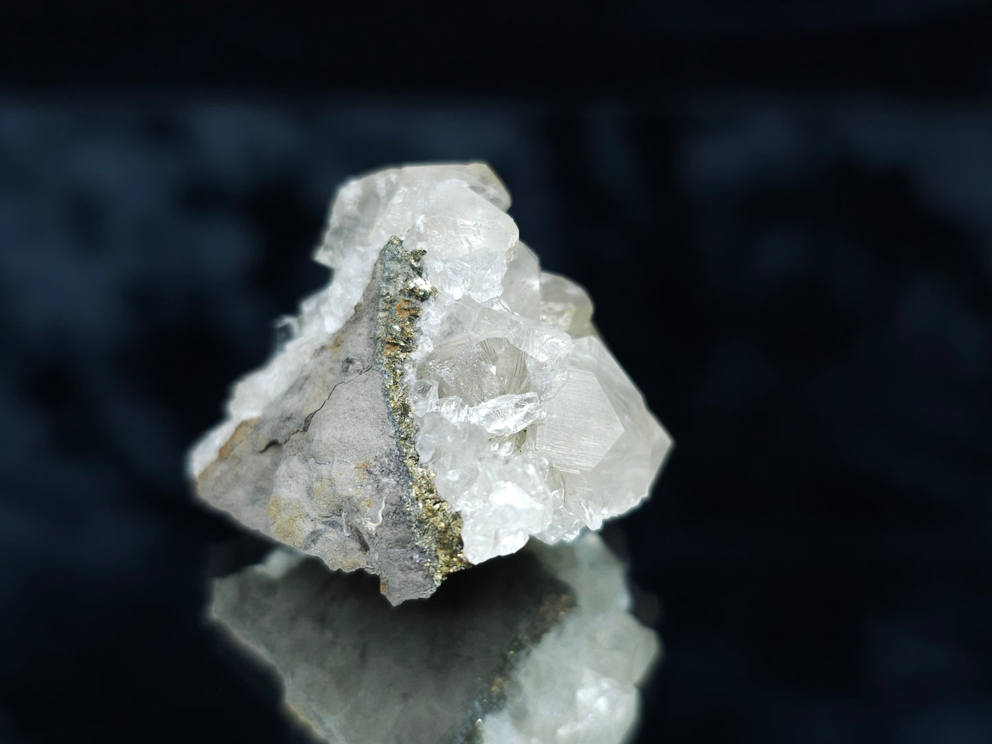 #33052 Super clear Nailhead Spar Calcite cluster, Chalcopyrite ore and multiple small fossils in the matrix