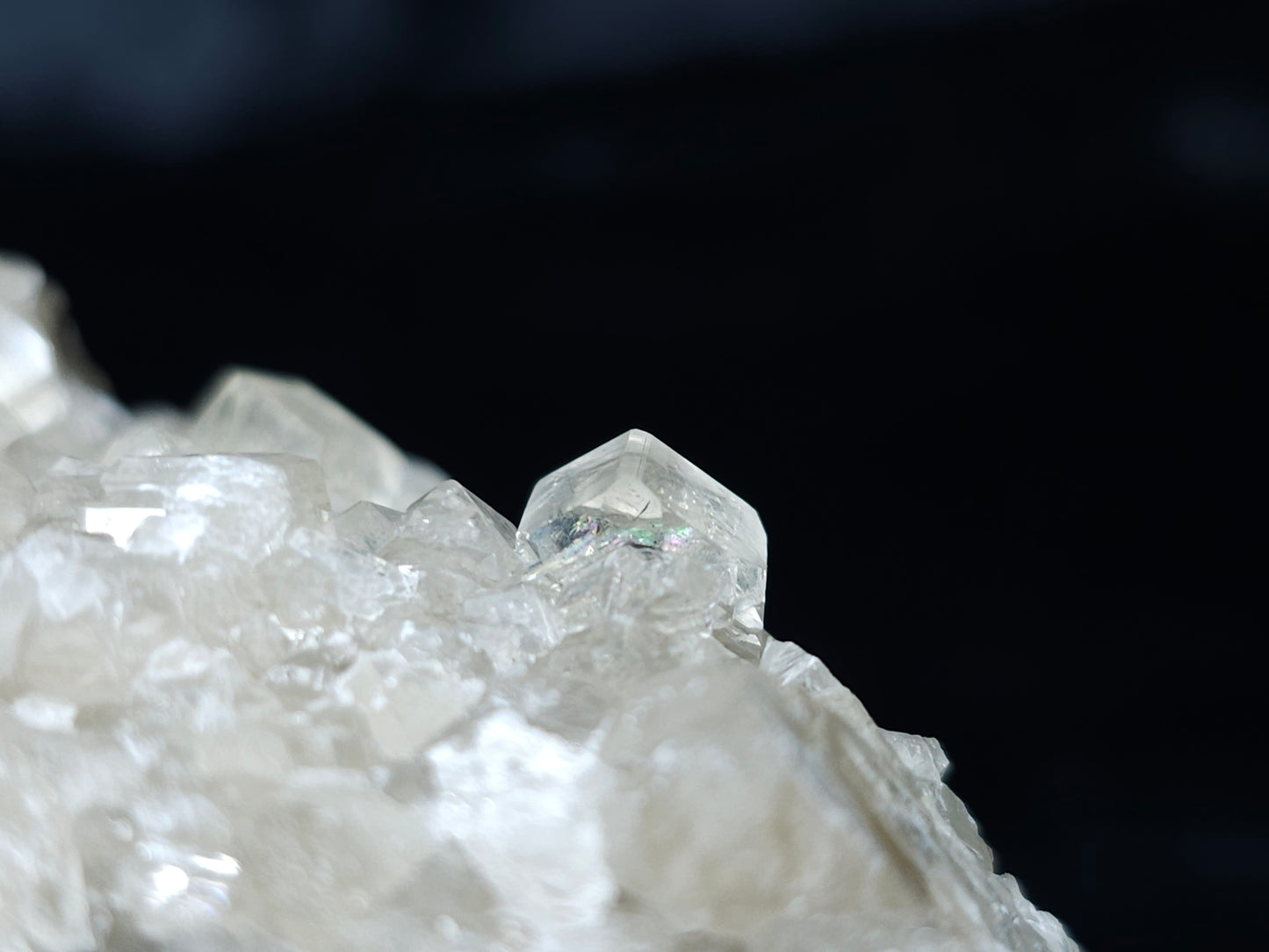 #33091 Super clear Nailhead Spar Calcite cluster, Chalcopyrite ore and multiple small fossils in the matrix