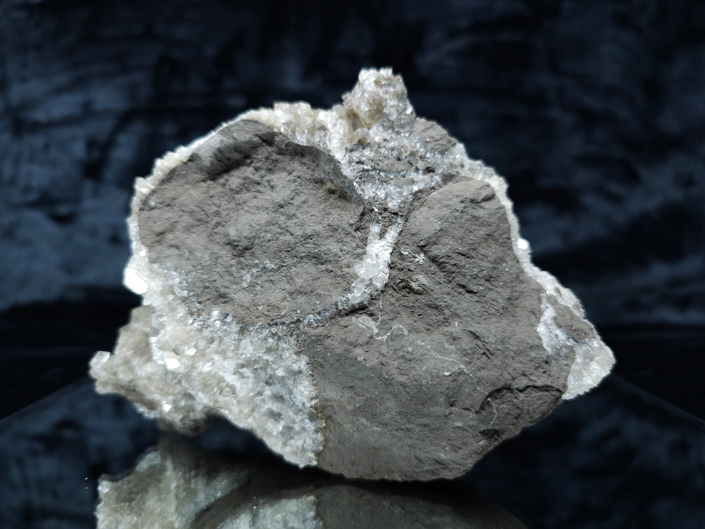 #33091 Super clear Nailhead Spar Calcite cluster, Chalcopyrite ore and multiple small fossils in the matrix