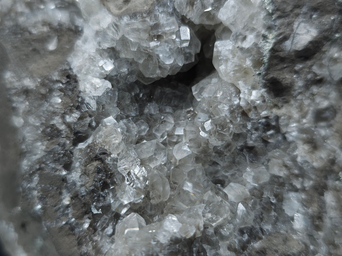 #33084 Super clear Nailhead Spar Calcite geode, Chalcopyrite ore and multiple small fossils in the matrix