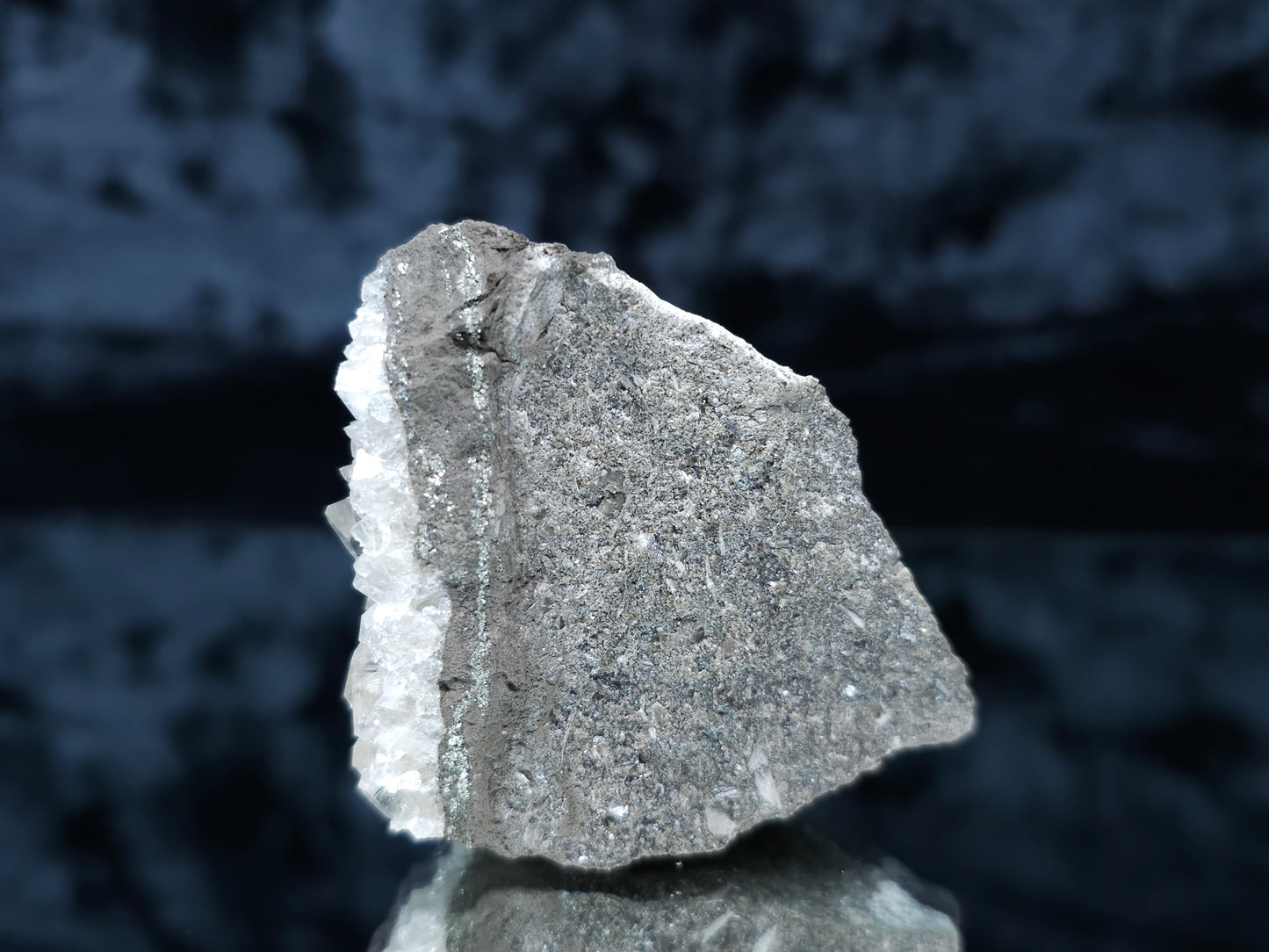 #33106 Super clear Nailhead Spar Calcite cluster with Chalcopyrite ore and multiple small fossils in the matrix
