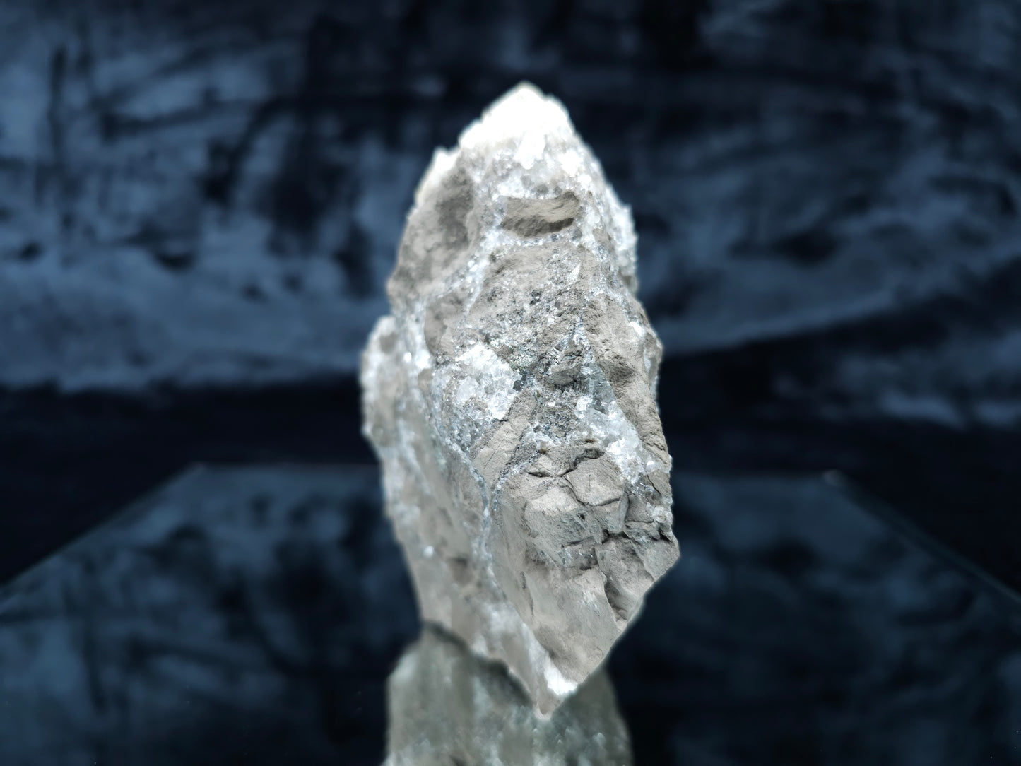 #33103 Super clear Nailhead Spar Calcite with Chalcopyrite ore and multiple small fossils in the matrix