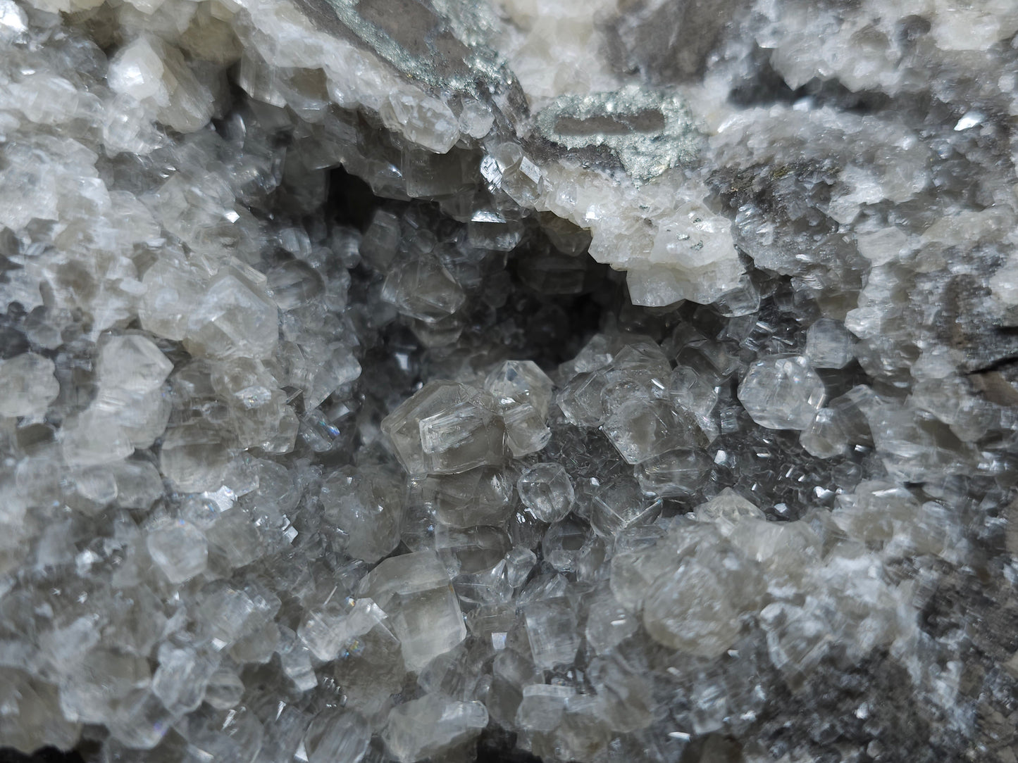 #33088 Super clear Nailhead Spar Calcite geode, Chalcopyrite ore and multiple small fossils in the matrix
