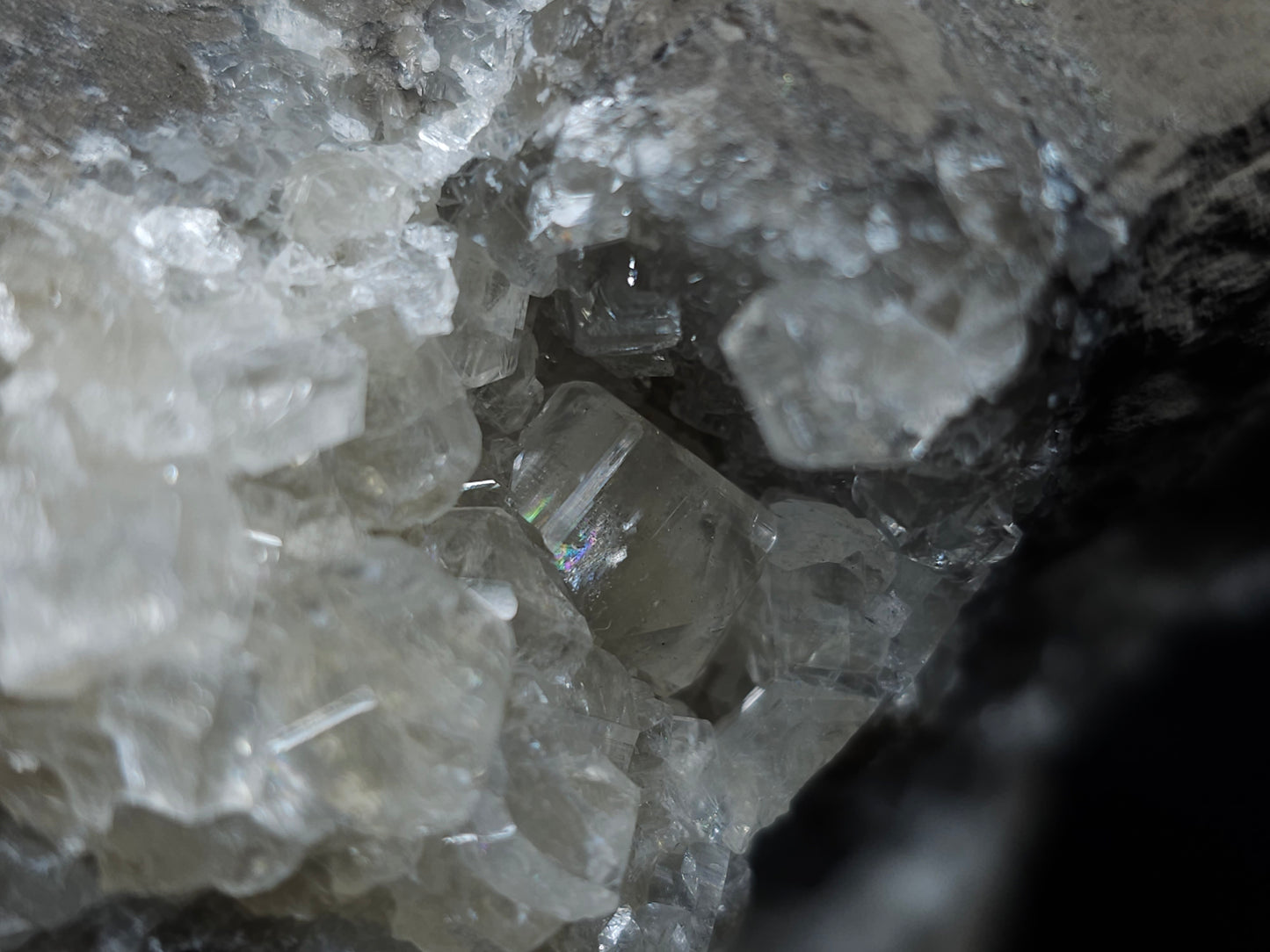 #33087 Super clear Nailhead Spar Calcite geode, Chalcopyrite ore and multiple small fossils in the matrix