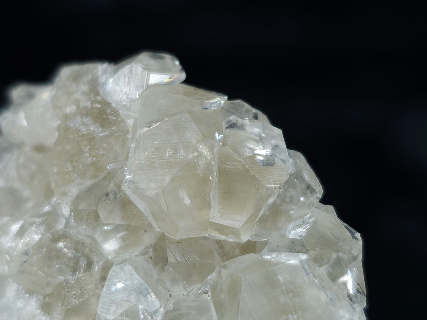 #33098 Super clear Nailhead Spar Calcite cluster, Chalcopyrite ore and multiple small fossils in the matrix