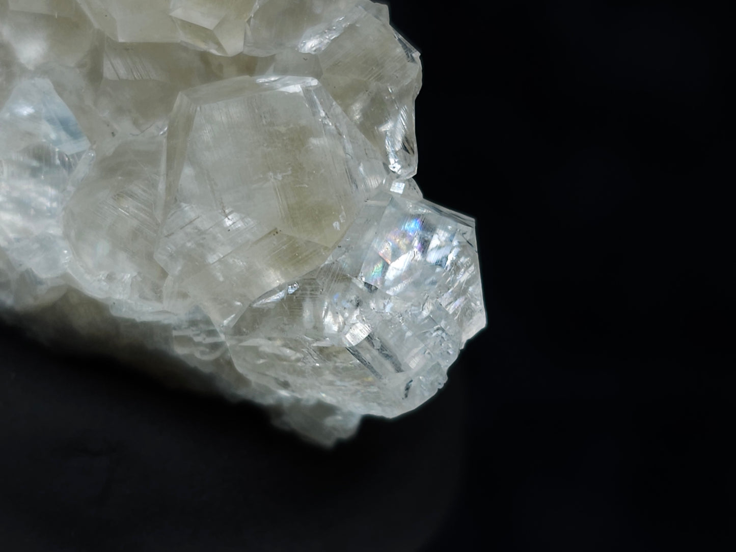 #33098 Super clear Nailhead Spar Calcite cluster, Chalcopyrite ore and multiple small fossils in the matrix