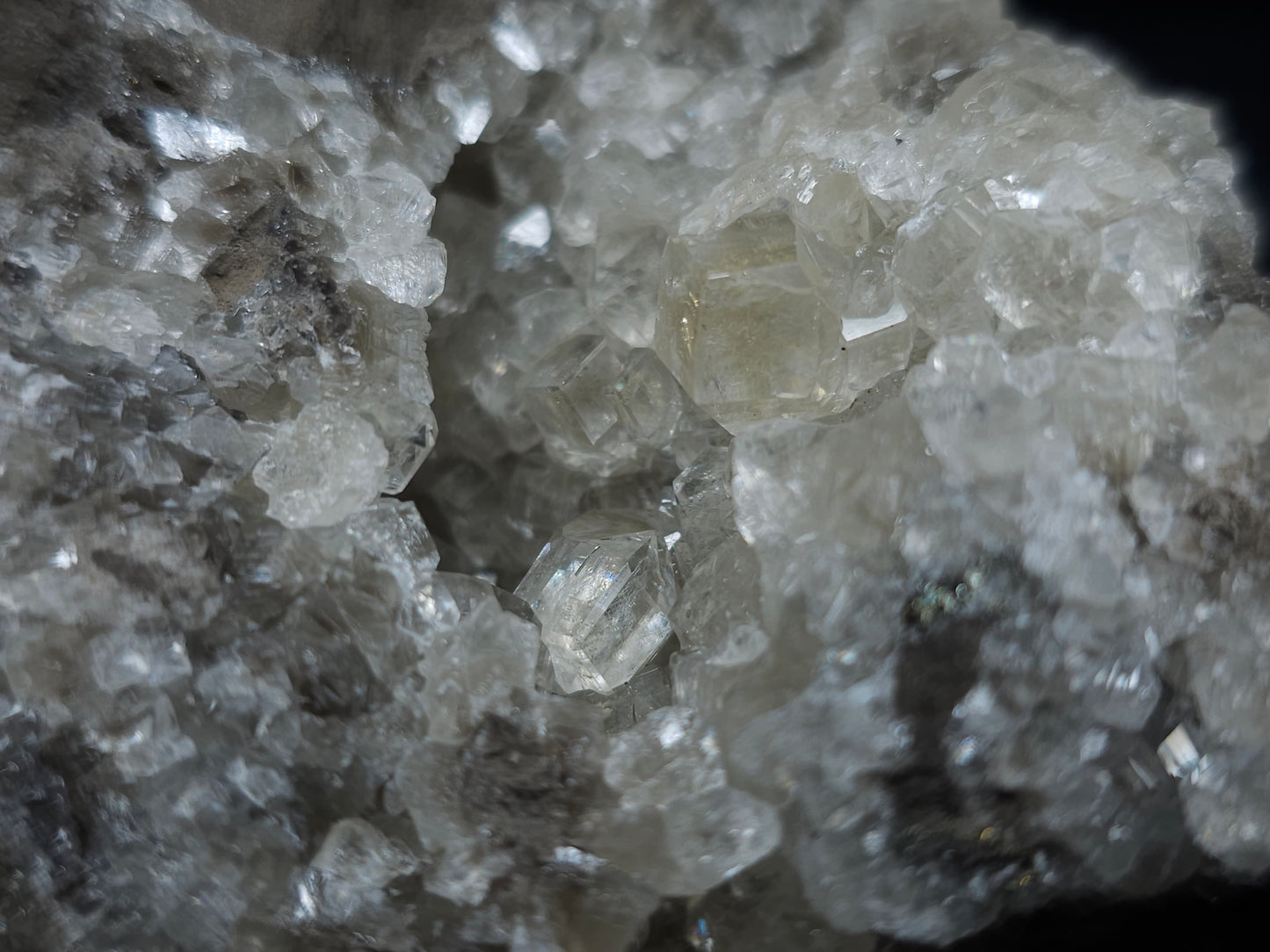 #33101 Super clear Nailhead Spar Calcite geode, Chalcopyrite ore and multiple small fossils in the matrix