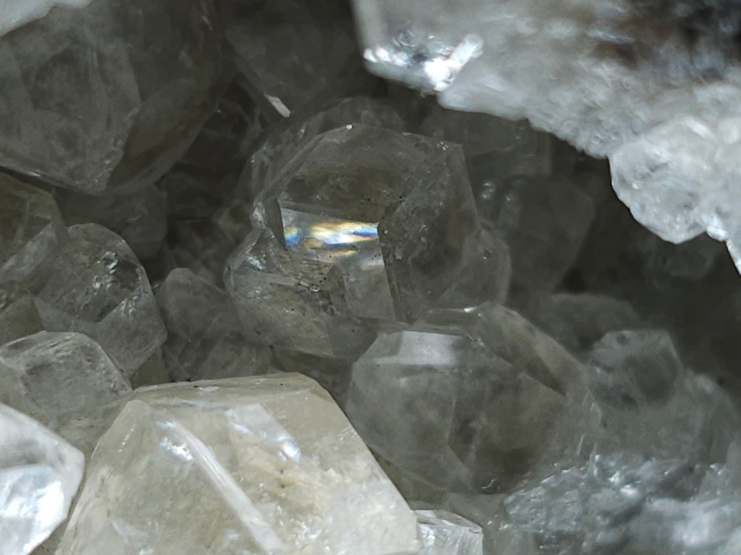 #33101 Super clear Nailhead Spar Calcite geode, Chalcopyrite ore and multiple small fossils in the matrix