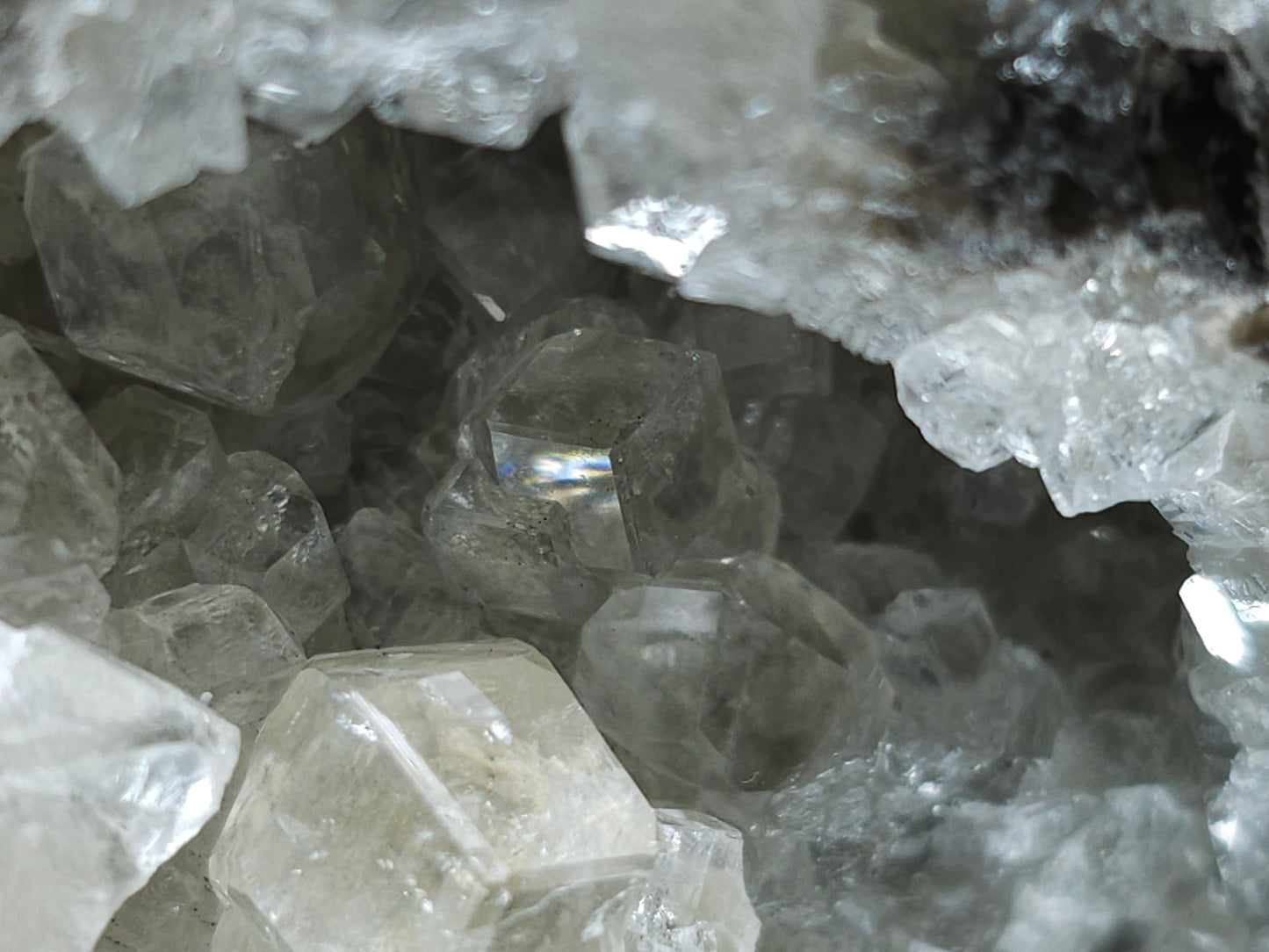#33101 Super clear Nailhead Spar Calcite geode, Chalcopyrite ore and multiple small fossils in the matrix