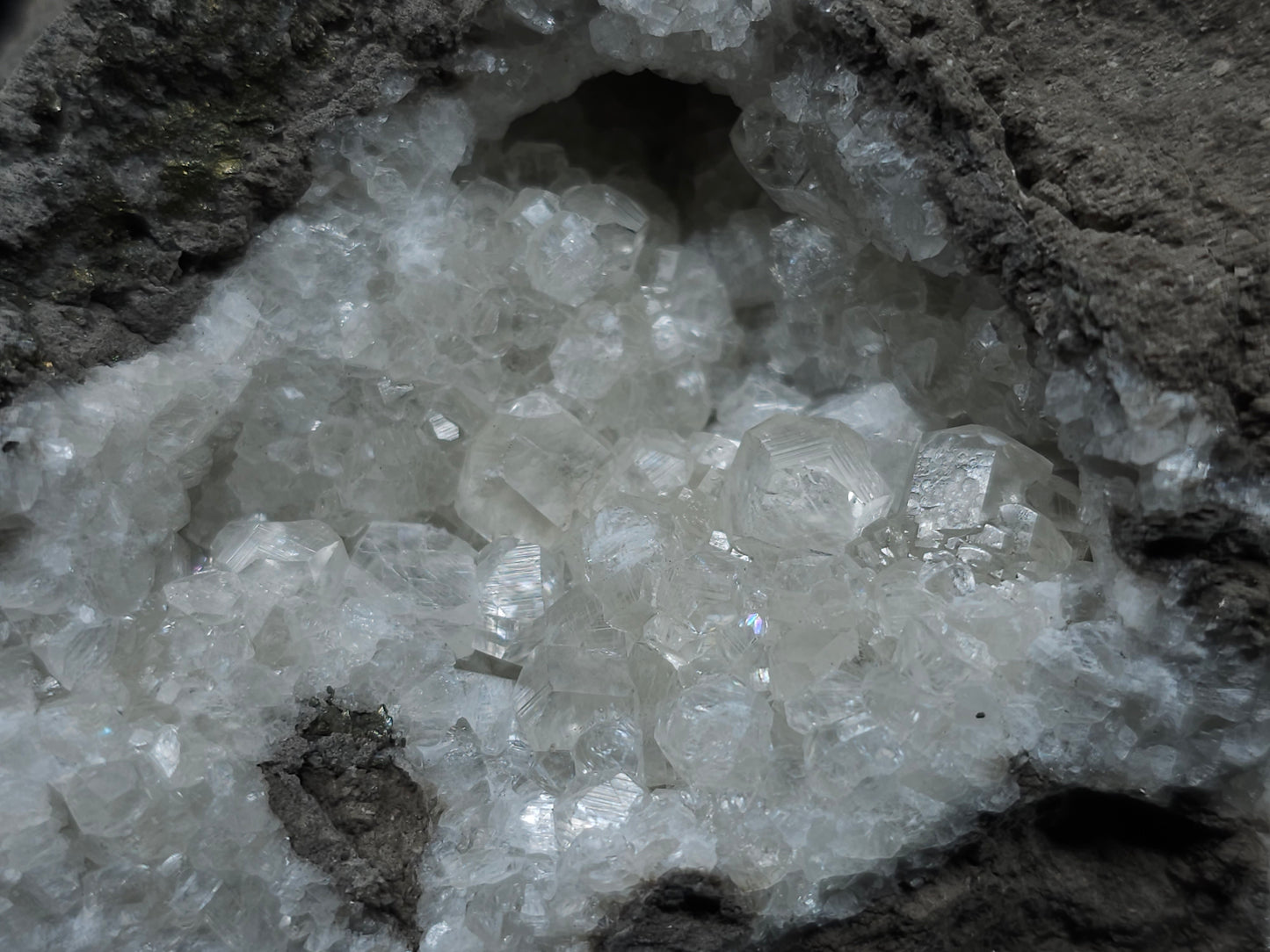 #33113 Super clear Nailhead Spar Calcite geode with Chalcopyrite ore and multiple small fossils in the matrix