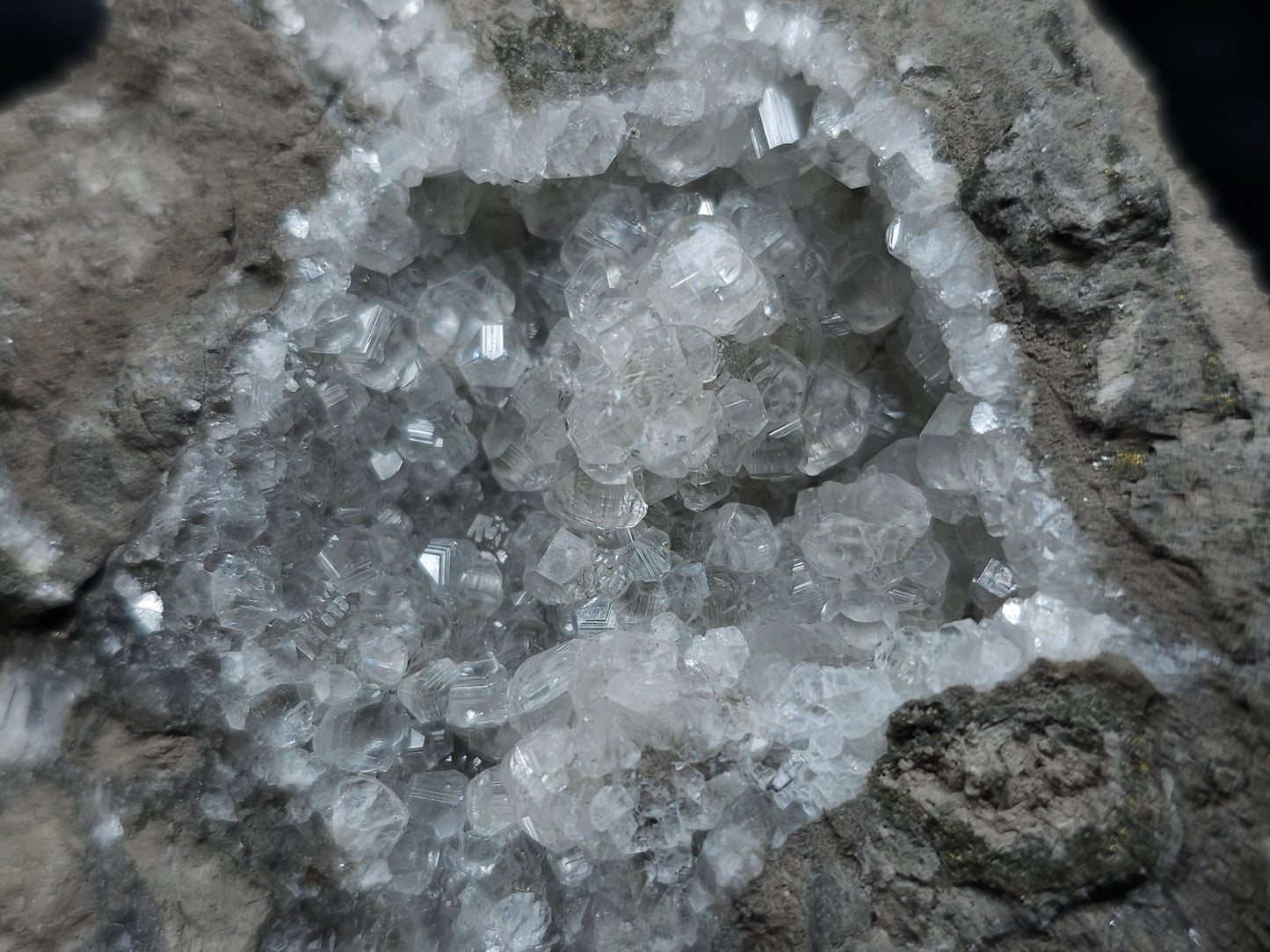 #33113 Super clear Nailhead Spar Calcite geode with Chalcopyrite ore and multiple small fossils in the matrix