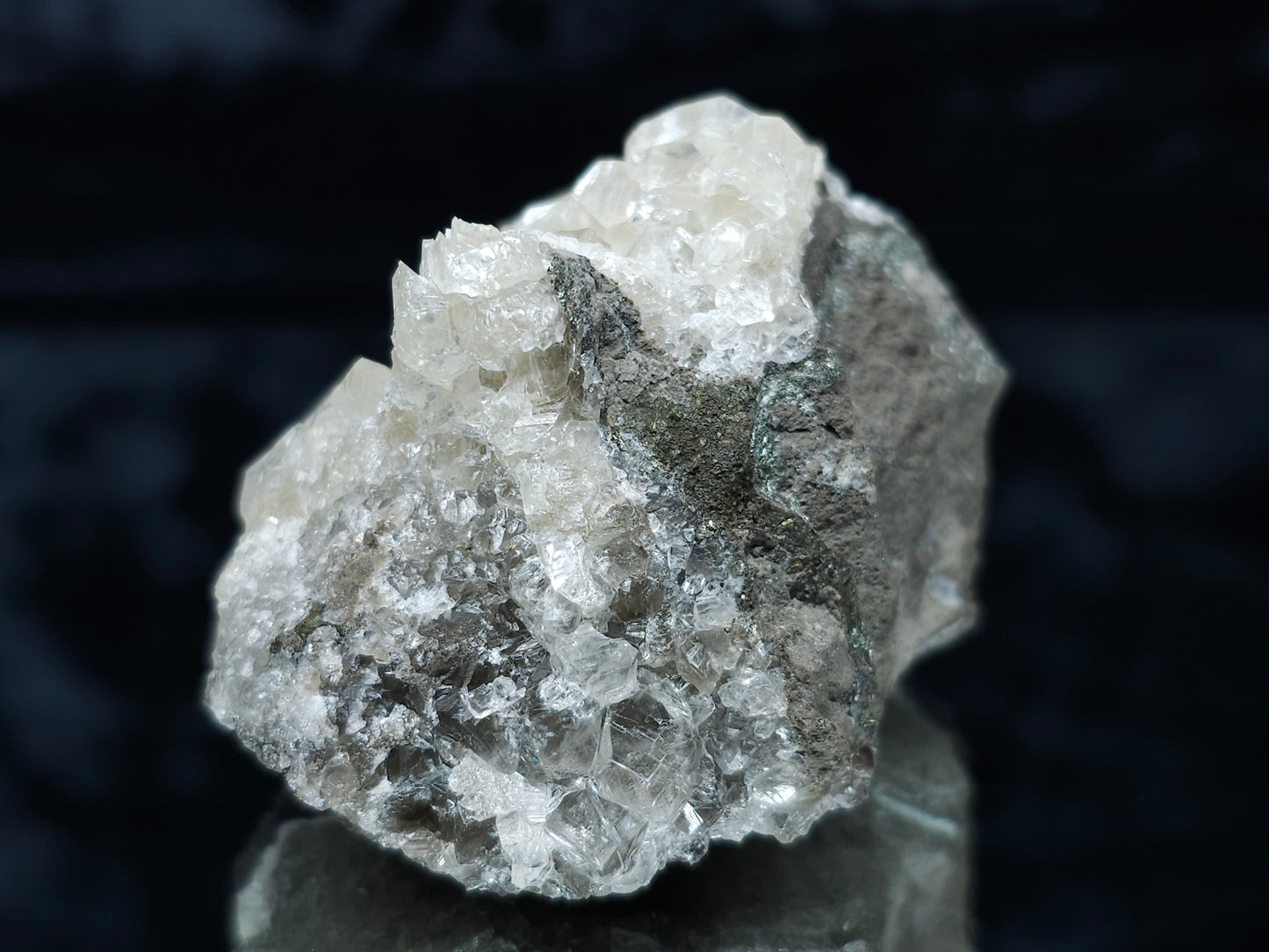 #33104 Super clear Nailhead Spar Calcite cluster with  Chalcopyrite ore and multiple small fossils in the matrix