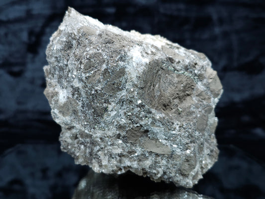 #33102 Super clear Nailhead Spar Calcite geode, Chalcopyrite ore and multiple small fossils in the matrix