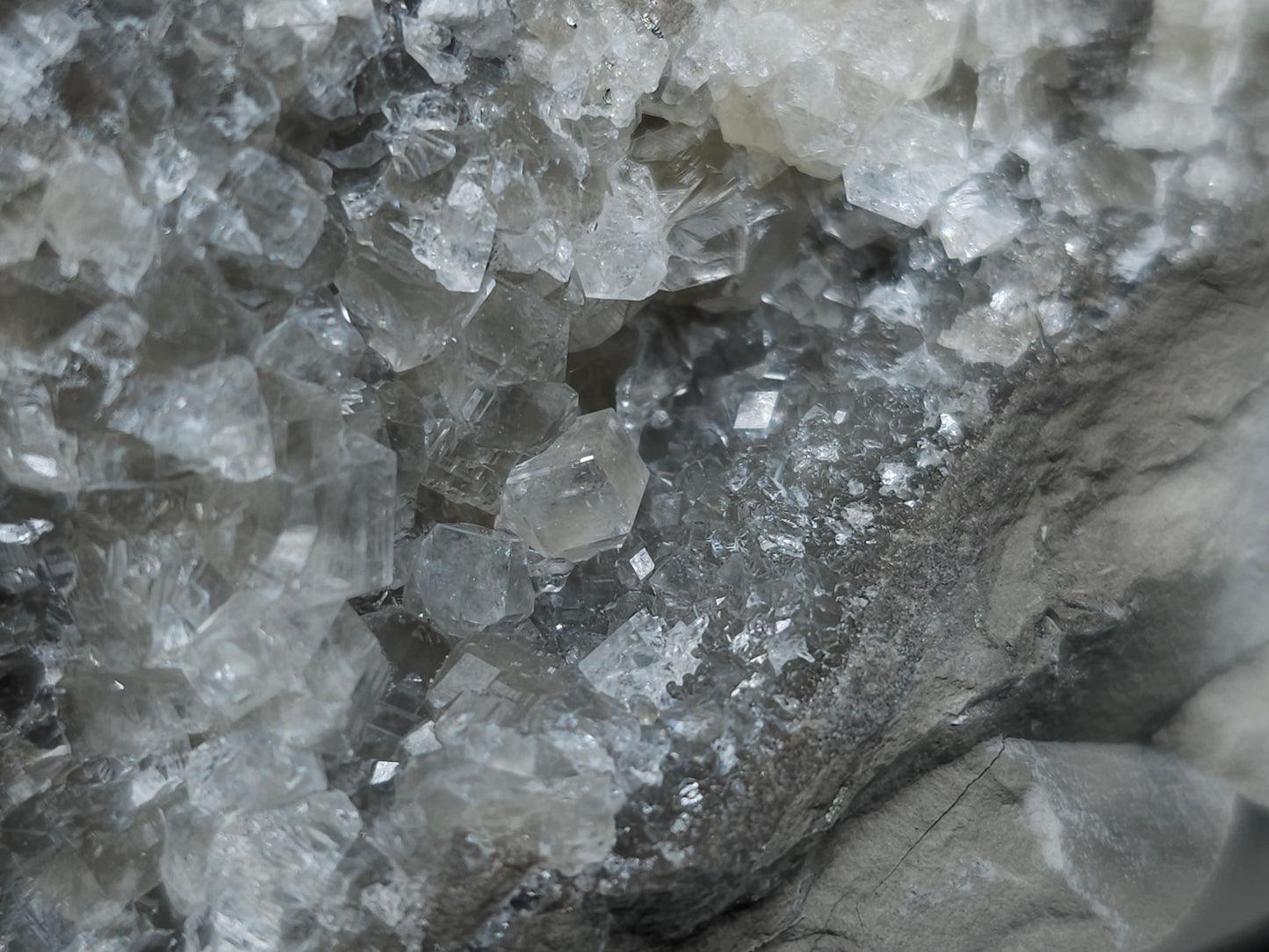 #33067 Super clear Nailhead Spar Calcite cluster, Chalcopyrite ore and multiple small fossils in the matrix