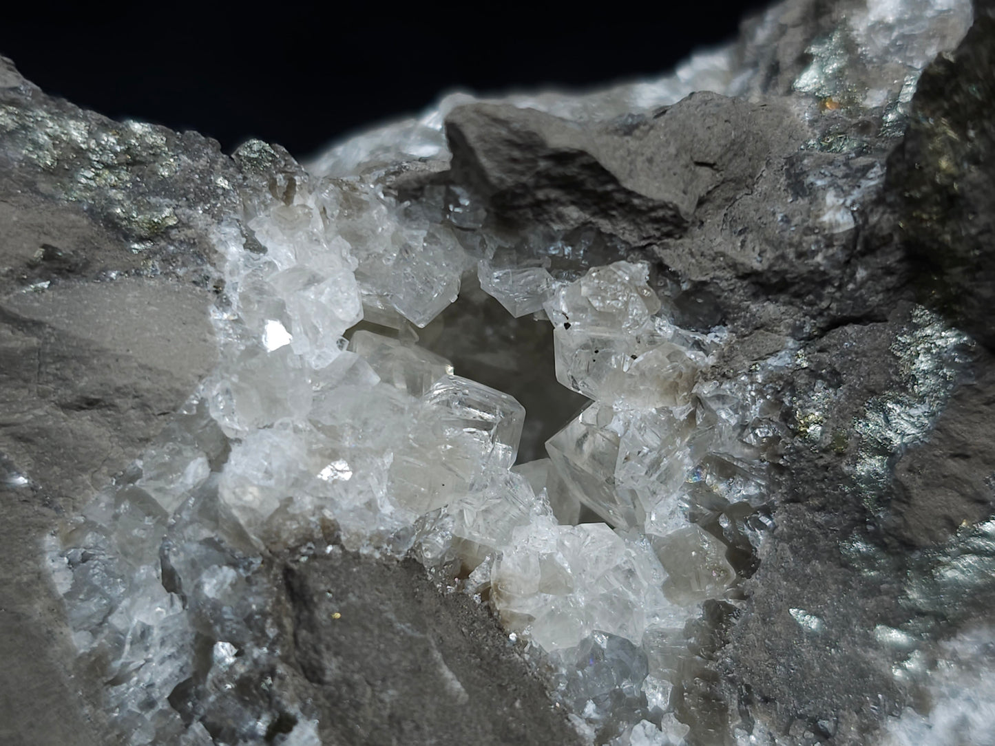 #33067 Super clear Nailhead Spar Calcite cluster, Chalcopyrite ore and multiple small fossils in the matrix