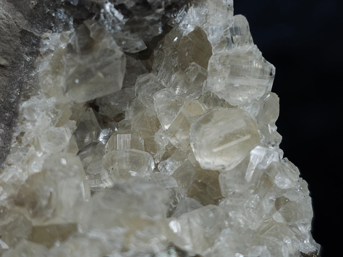 #33078 Super clear Nailhead Spar Calcite geode, Chalcopyrite ore and multiple small fossils in the matrix