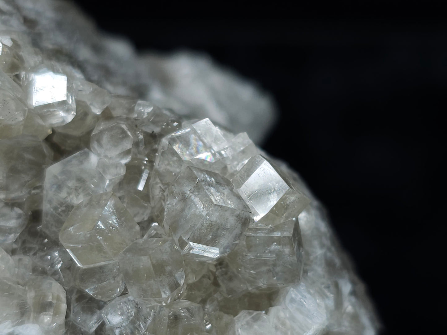 #33079 Super clear Nailhead Spar Calcite cluster, Chalcopyrite ore and multiple small fossils in the matrix.