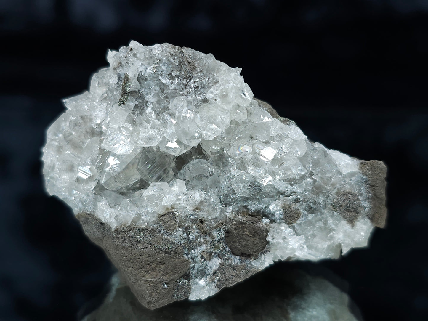 #33112 Super clear Nailhead Spar Calcite cluster with Chalcopyrite ore and multiple small fossils in the matrix
