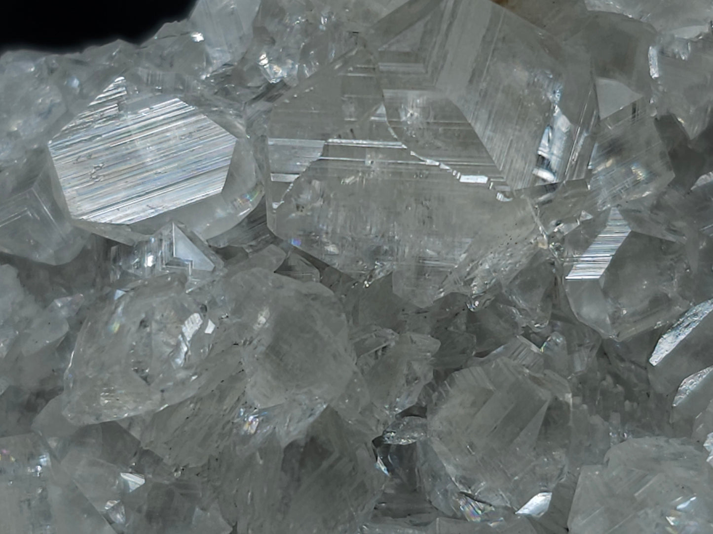 #33116 Super clear Nailhead Spar Calcite cluster with Chalcopyrite ore and multiple small fossils in the matrix